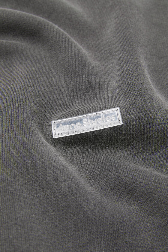 (image for) Long-Lasting Sweater logo patch